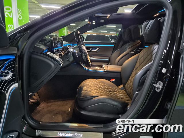 Mercedes-Benz S-Class 2023 — photo 11