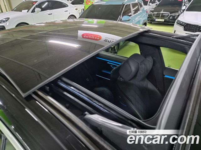 Mercedes-Benz S-Class 2023 — photo 17