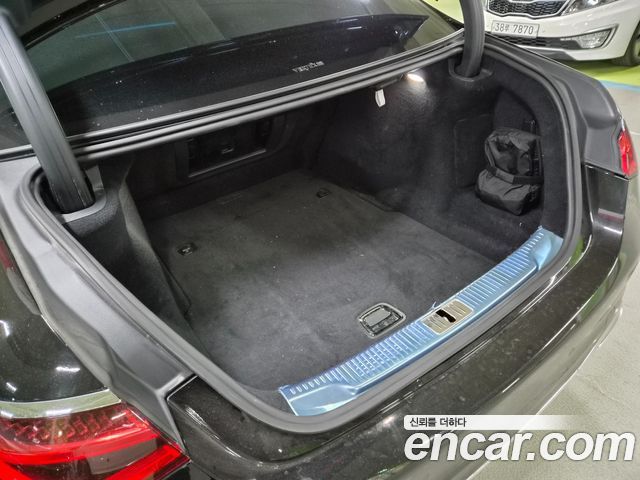 Mercedes-Benz S-Class 2023 — photo 18