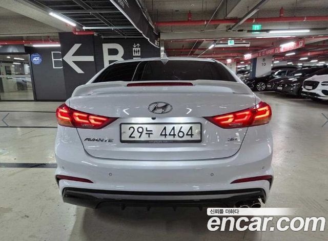 Hyundai AVANTE 2018 — photo 4