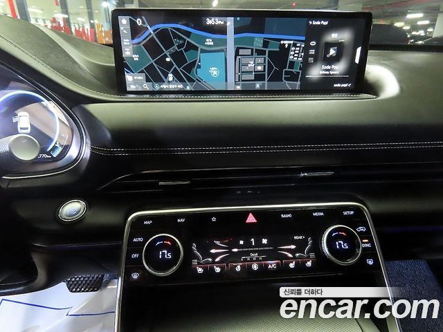 Genesis GV80 2022 — photo 11