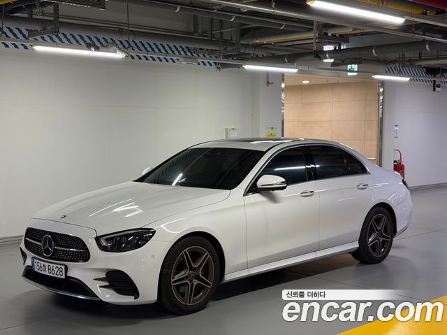 Mercedes-Benz E-Class 2023 — photo 2