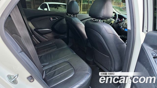 Hyundai Tucson 2011 — photo 17