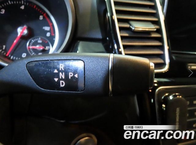 Mercedes-Benz GLE-Class 2017 — photo 12