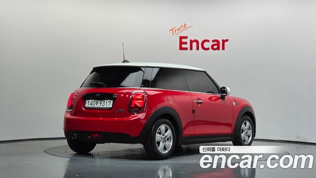 Mini Cooper 2020 — photo 2