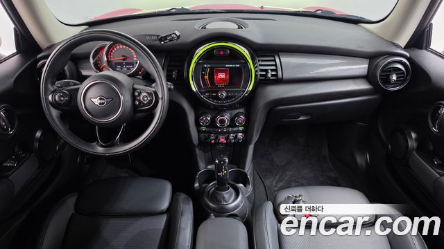 Mini Cooper 2020 — photo 10