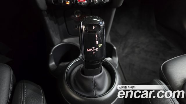 Mini Cooper 2020 — photo 12