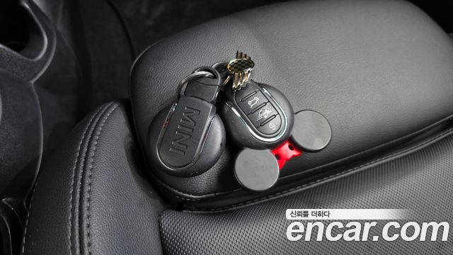 Mini Cooper 2020 — photo 21