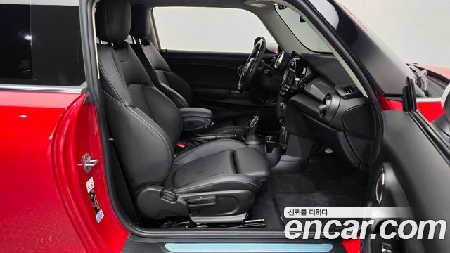 Mini Cooper 2020 — photo 16