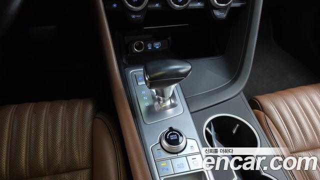 Genesis G70 2019 — photo 12