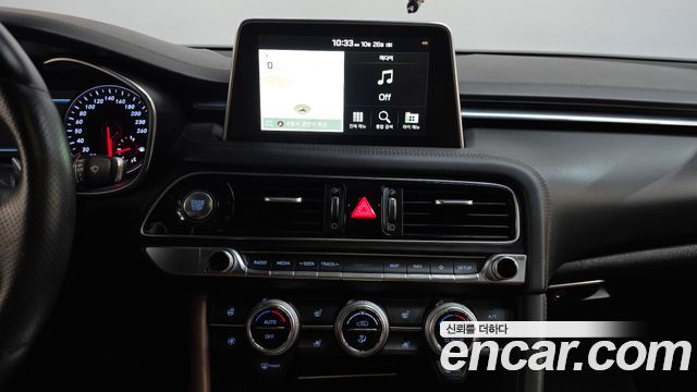 Genesis G70 2019 — photo 19