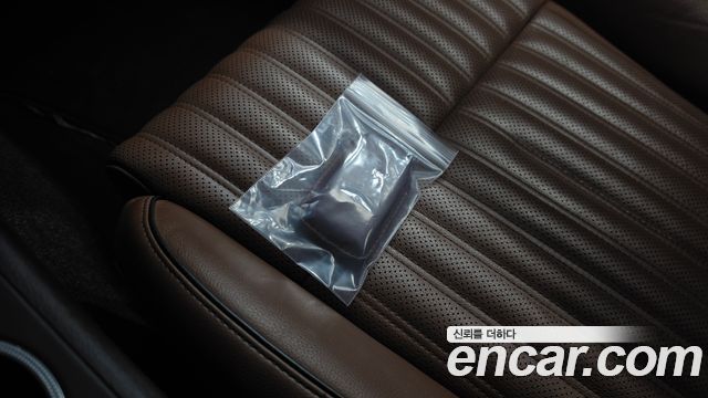 Genesis G70 2019 — photo 21