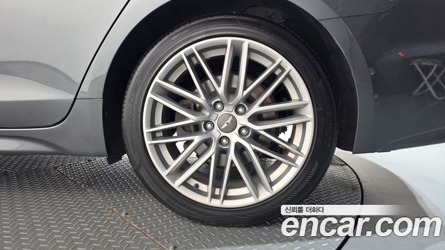 Genesis G70 2019 — photo 7