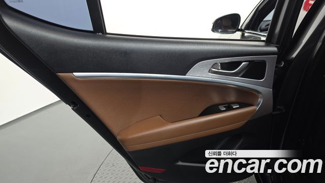 Genesis G70 2019 — photo 15
