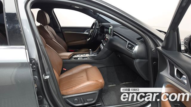 Genesis G70 2019 — photo 16