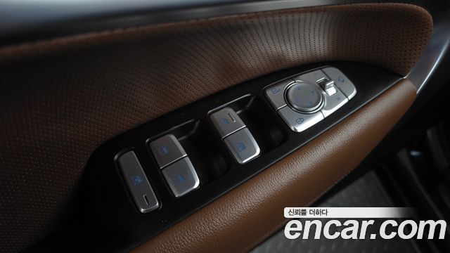 Genesis G70 2019 — photo 28