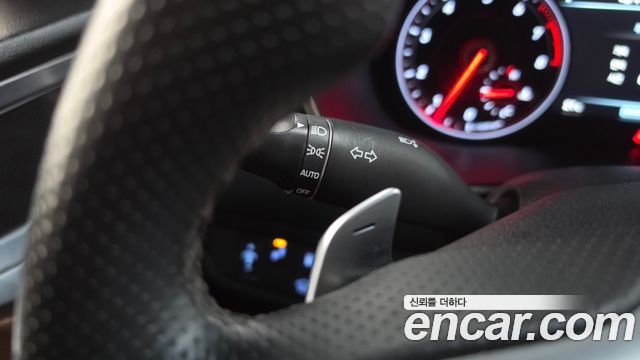 Genesis G70 2019 — photo 30