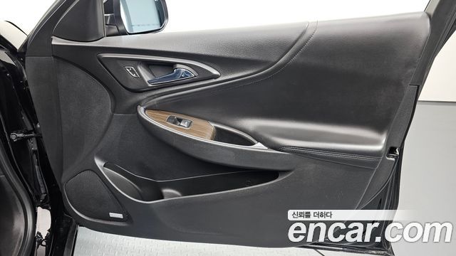 Chevrolet Korea Malibu 2018 — photo 14