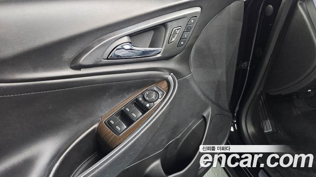Chevrolet Korea Malibu 2018 — photo 31