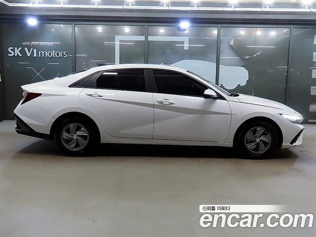 Hyundai AVANTE 2024 — photo 3