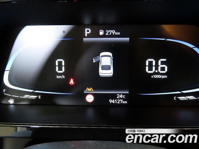 Hyundai AVANTE 2024 — photo 9