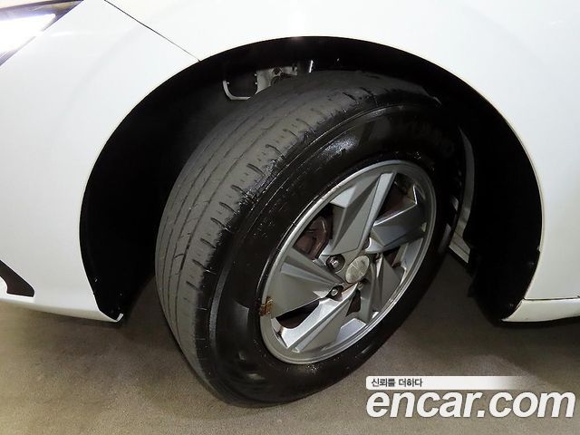 Hyundai AVANTE 2024 — photo 18