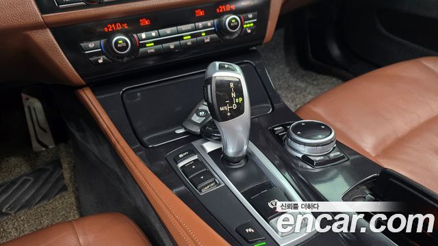 BMW 5-Series 2014 — photo 9