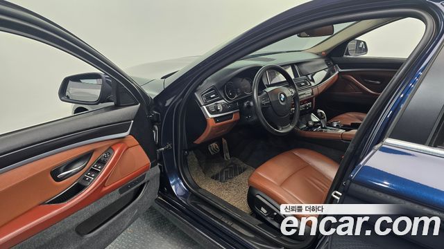 BMW 5-Series 2014 — photo 11