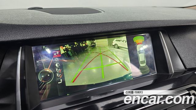 BMW 5-Series 2014 — photo 16