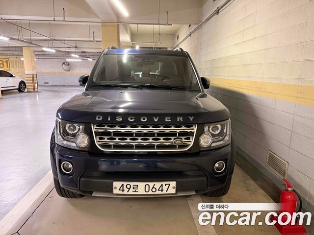Land Rover Discovery 2016 — photo 2