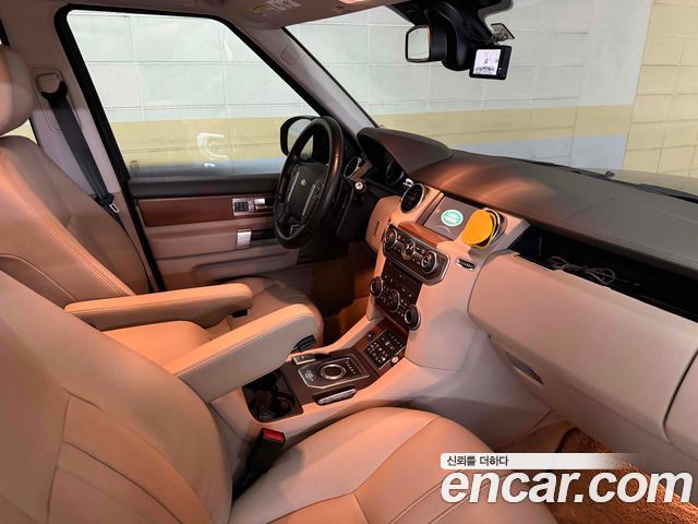 Land Rover Discovery 2016 — photo 8