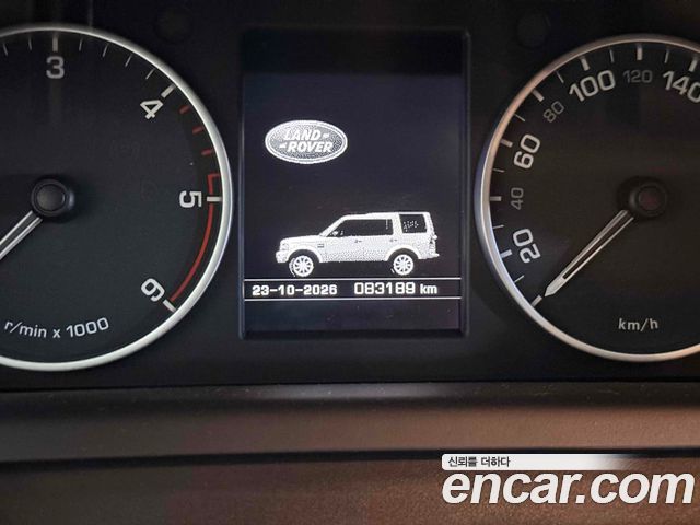 Land Rover Discovery 2016 — photo 9