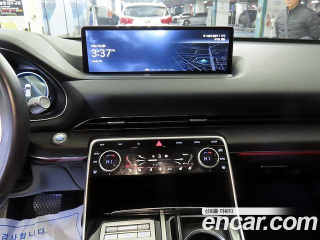Genesis GV80 2021 — photo 11
