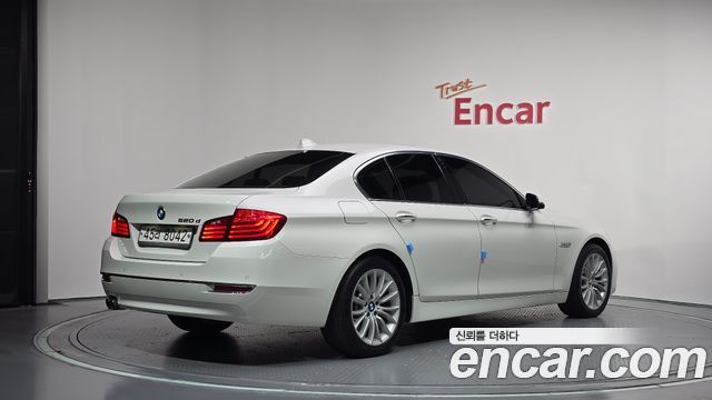 BMW 5-Series 2016 — photo 2