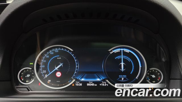 BMW 5-Series 2016 — photo 8