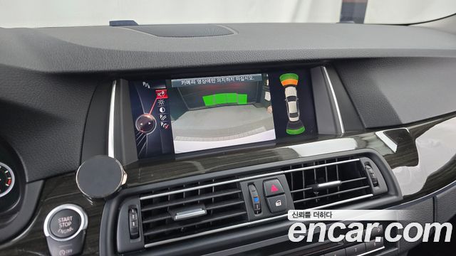BMW 5-Series 2016 — photo 15