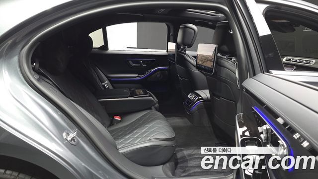 Mercedes-Benz S-Class 2024 — photo 17