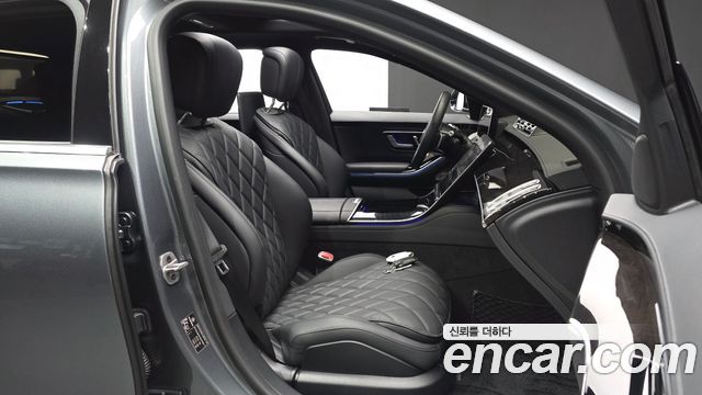 Mercedes-Benz S-Class 2024 — photo 18