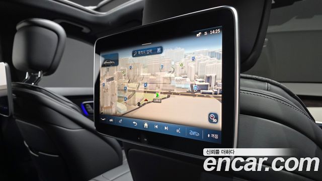 Mercedes-Benz S-Class 2024 — photo 25