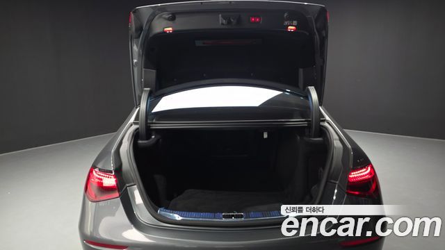 Mercedes-Benz S-Class 2024 — photo 26