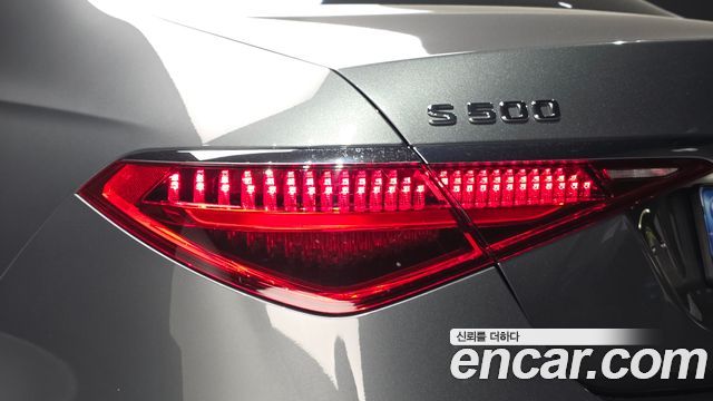Mercedes-Benz S-Class 2024 — photo 9