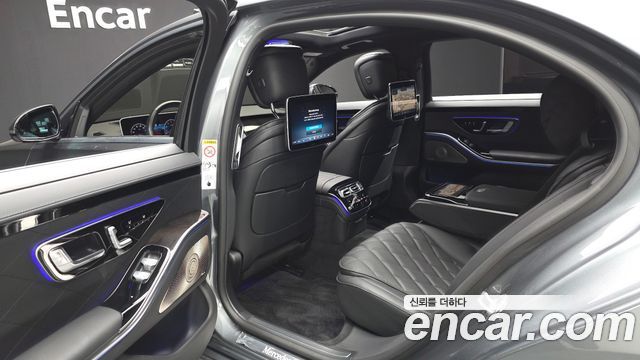 Mercedes-Benz S-Class 2024 — photo 16