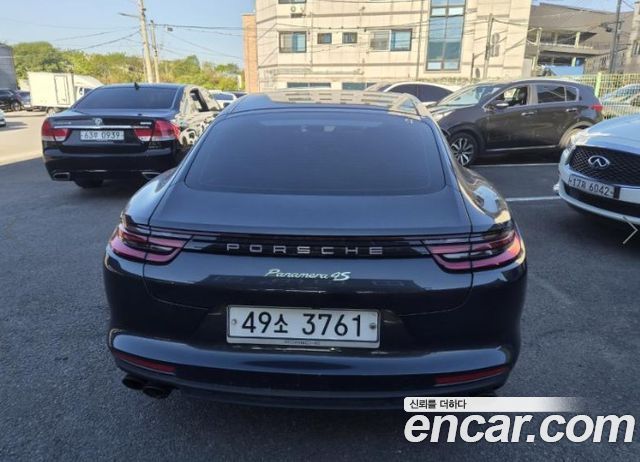 Porsche Panamera 2018 — photo 4