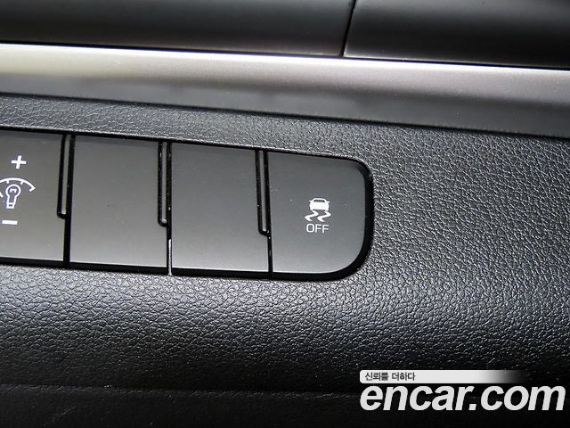 Hyundai AVANTE 2019 — photo 14