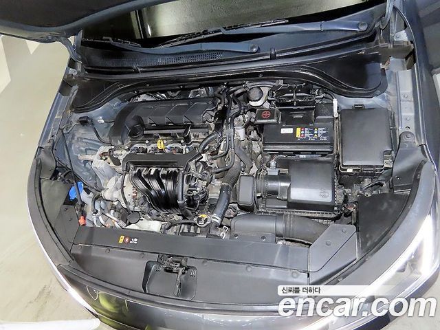 Hyundai AVANTE 2019 — photo 19