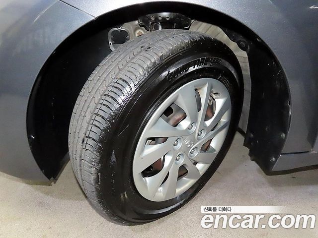 Hyundai AVANTE 2019 — photo 20