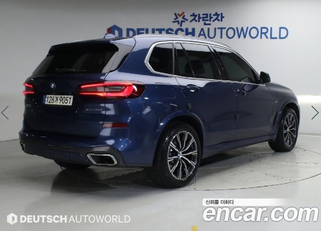 BMW X5 2021 — photo 2