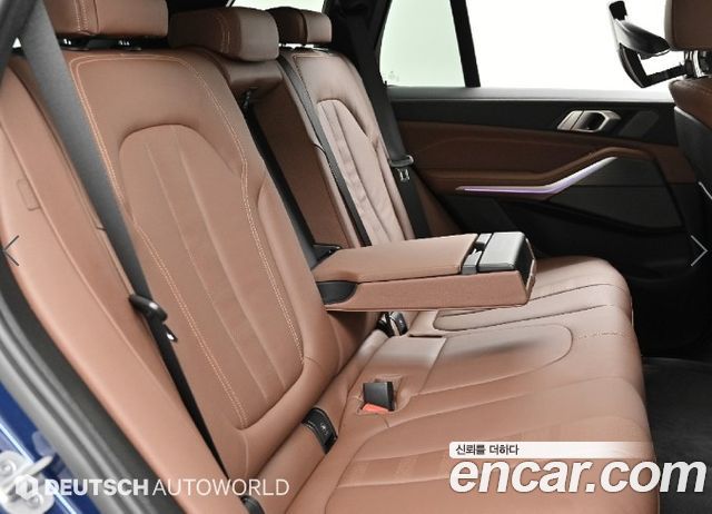 BMW X5 2021 — photo 12