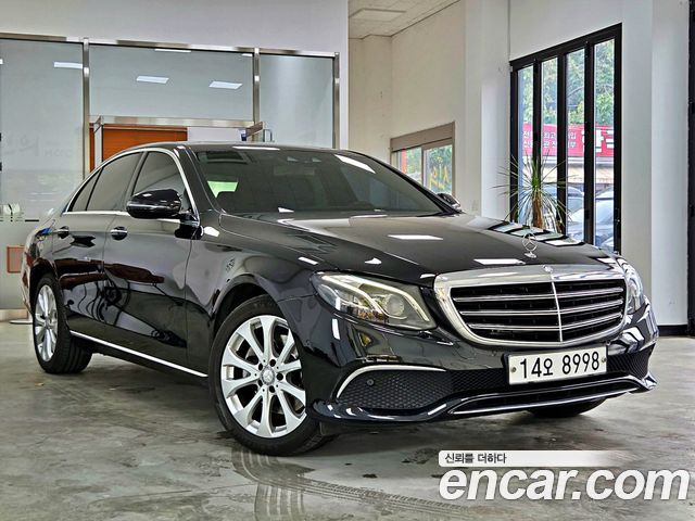 Mercedes-Benz E-Class 2017 — photo 1