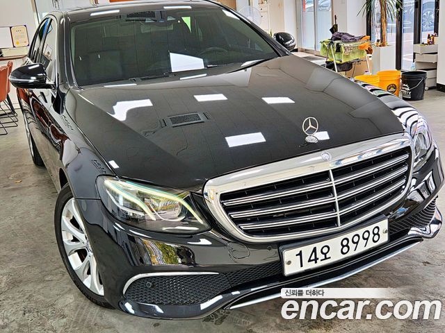 Mercedes-Benz E-Class 2017 — photo 3